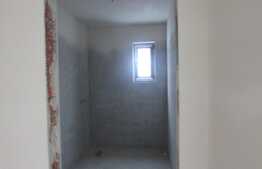 Vanzare apartament cu 3 camere, 80 mp, GARAJ, PARCARE! Zona nou dezvoltata! Semifinisat!