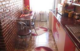 Apartament 2 camere, 50,25 mp, decomandat, zona Piata Flora