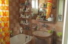 Apartament 3 camere, 69 mp, decomandat, garaj, parcare, zona strazii Primaverii