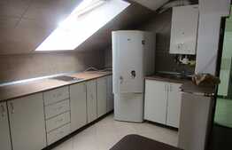 Mansarda de vanzare, 39 mp! Mobilata si utilata! Zona strazii Eroilor!