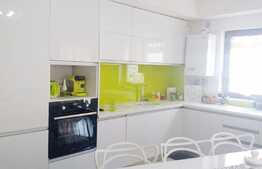 3 camere, 75 mp, terasa 84 mp, parcare, zona strazii Calea Turzii. La cheie!