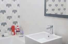 3 camere, 75 mp, terasa 84 mp, parcare, zona strazii Calea Turzii. La cheie!