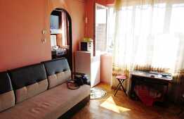 Garsoniera 22 mp, etaj intermediar, zona Piata Hermes