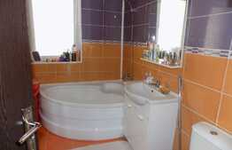 De inchiriat 2 camere, 50 mp! Mobilat si utilat! Gradina de 27 mp! Zona Eroilor!