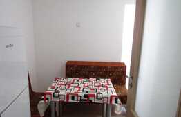 Garsoniera, 28 mp, decomandata, etaj intermediar, zona strazii Calea Floresti