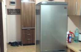 De vanzare apartament cu 2 camere, decomandat, 54 mp! Zona Terra!