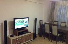 De vanzare apartament cu 2 camere, decomandat, 54 mp! Zona Terra!