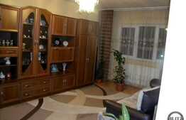 De vanzare apartament cu 3 camere,  suprafata de 63 mp, zona sensului giratoriu