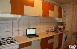 De vanzare apartament cu 3 camere,  suprafata de 63 mp, zona sensului giratoriu