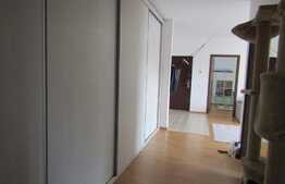 De vanzare apartament 3 camere, 69 mp! Terasa de 28 mp! Zona strazii Stejarului!