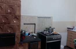 Apartament 2 camere, 80,05 mp, imobil tip casa, terasa, zona Piata Unirii