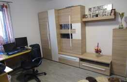 Apartament LA CHEIE! 82 mp, 2 garaje, terasa, parcare, zona strazii Romul Ladea