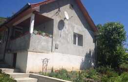 De vanzare casa individuala, 80 mp, teren 830, zona linistita