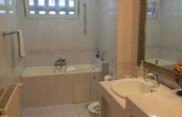 Apartament 3 camere, 70,08 mp, decomandat, boxa, zona Complex Diana