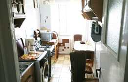 Apartament 3 camere, 74 mp, decomandat, boxa la subsol, zona Minerva