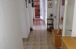 Apartament 3 camere, 74 mp, decomandat, boxa la subsol, zona Minerva