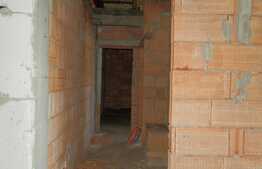 De vanzare 2 camere, 46.54 mp, terasa de 12.28 mp! Semifinisat!