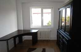 Apartament 3 camere, 70 mp, decomandat, parcare, boxa zona Piata Avram Iancu