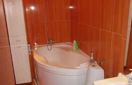 Apartament 3 camere, 70 mp, decomandat, parcare, boxa zona Piata Avram Iancu