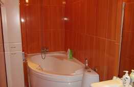 Apartament 3 camere, 70 mp, decomandat, parcare, boxa zona Piata Avram Iancu