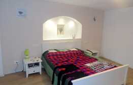  2 camere, 70 mp, terasa, prima inchiriere, gradina, zona strazii Brasov