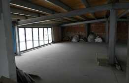 De inchiriat spatiu de 250 mp utili, terasa de 70 mp! Zona cu acces facil!