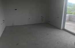 Casa individuala, semifinisata, 191 mp utili, teren 500 mp, zona Borhanci