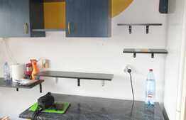 Apartament cu 3 camere decomandate, 65 mp, parcare, zona Profi