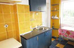 Apartament cu 3 camere decomandate, 65 mp, parcare, zona Profi