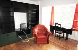 Apartament cu 3 camere decomandate, 65 mp, parcare, zona Profi