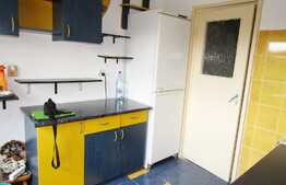 Apartament cu 3 camere decomandate, 65 mp, parcare, zona Profi