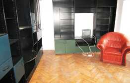 Apartament cu 3 camere decomandate, 65 mp, parcare, zona Profi