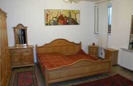 Apartament cu 3 camere, 111 mp utili, cu 160 mp gradina, zona Hotel Napoca