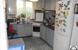 De vanzare apartament cu 3 camere, zona strazii Bucium, 70 mp utili.