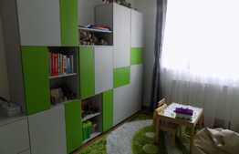 Apartament de vanzare, 3 camere, 63 mp! Parcare! Zona strazii Tineretului!