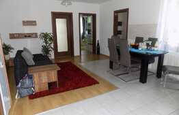 Apartament de vanzare, 3 camere, 63 mp! Parcare! Zona strazii Tineretului!