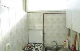 Garsoniera 28 mp, etaj intermediar, zona Facultatii Bogdan Voda