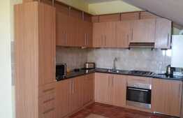 De vanzare apartament 3 camere,  91 mp, garaj, parcare, zona Oncos