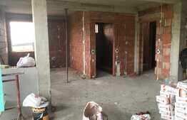 Casa individuala, semifinisata, 150 mp utili, teren 350 mp, zona hotel Still