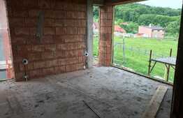 Casa individuala, semifinisata, 110 mp utili, teren 300 mp, zona Faget