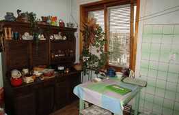 Apartament 3 camere, 66 mp, decomandat, boxa la subsol, zona strazii Horea