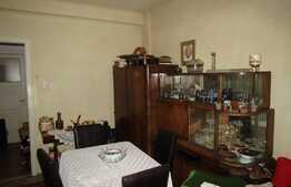 Apartament 3 camere, 66 mp, decomandat, boxa la subsol, zona strazii Horea