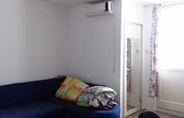 Garsoniera de vanzare, 28 mp, decomandata, zona Aleea Detunata