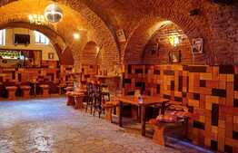 Club de vanzare, ultracentral