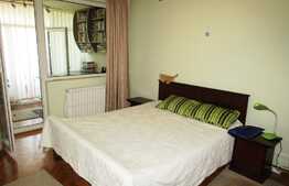 Apartament de inchiriat cu 3 camere, 90 mp, decomandat, garaj, zona Coloane