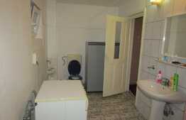 De inchiriat demisol in vila, 1 camera, 52 mp, 2 locuri de parcare! Zoan Tauti!