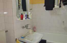 2 camere, 52,5 mp, decomandat, etaj intermediar, garaj, boxa, zona Golden Tulip 