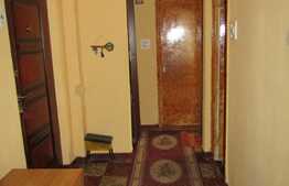 2 camere, 52,5 mp, decomandat, etaj intermediar, garaj, boxa, zona Golden Tulip 