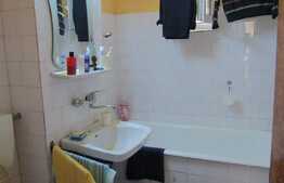 2 camere, 52,5 mp, decomandat, etaj intermediar, garaj, boxa, zona Golden Tulip 