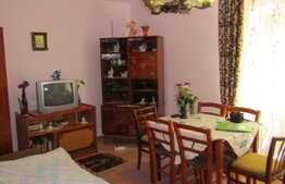 2 camere, 52,5 mp, decomandat, etaj intermediar, garaj, boxa, zona Golden Tulip 